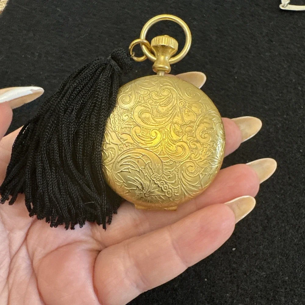 Estee Lauder Gold Tone Transparent Powder Compact Pocket Watch Design Vintage